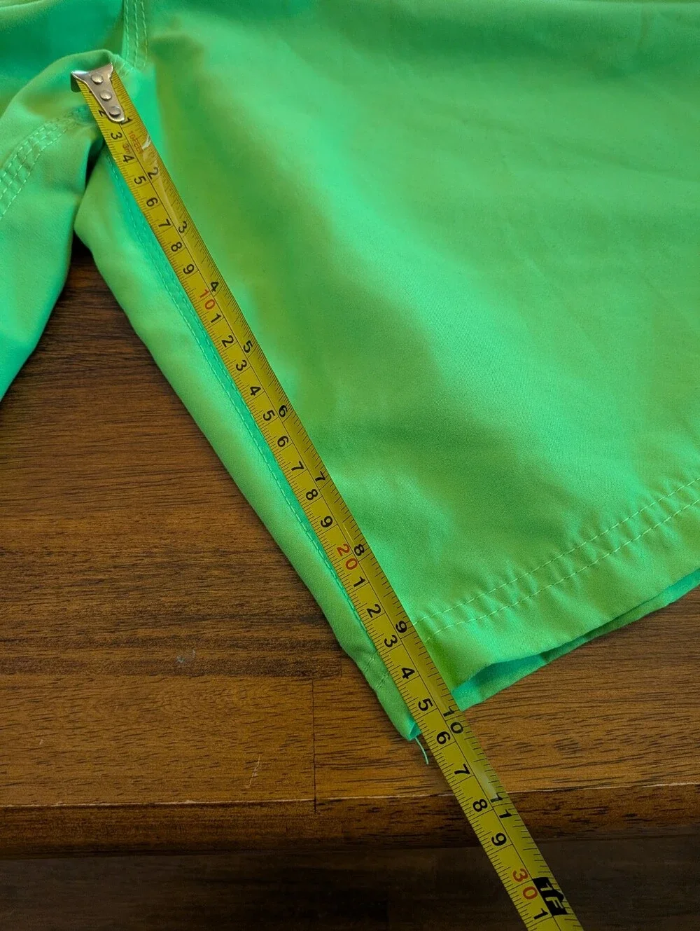 Hurley Neon Green Men’s Boardshorts with Black Accents Unlined Size 34